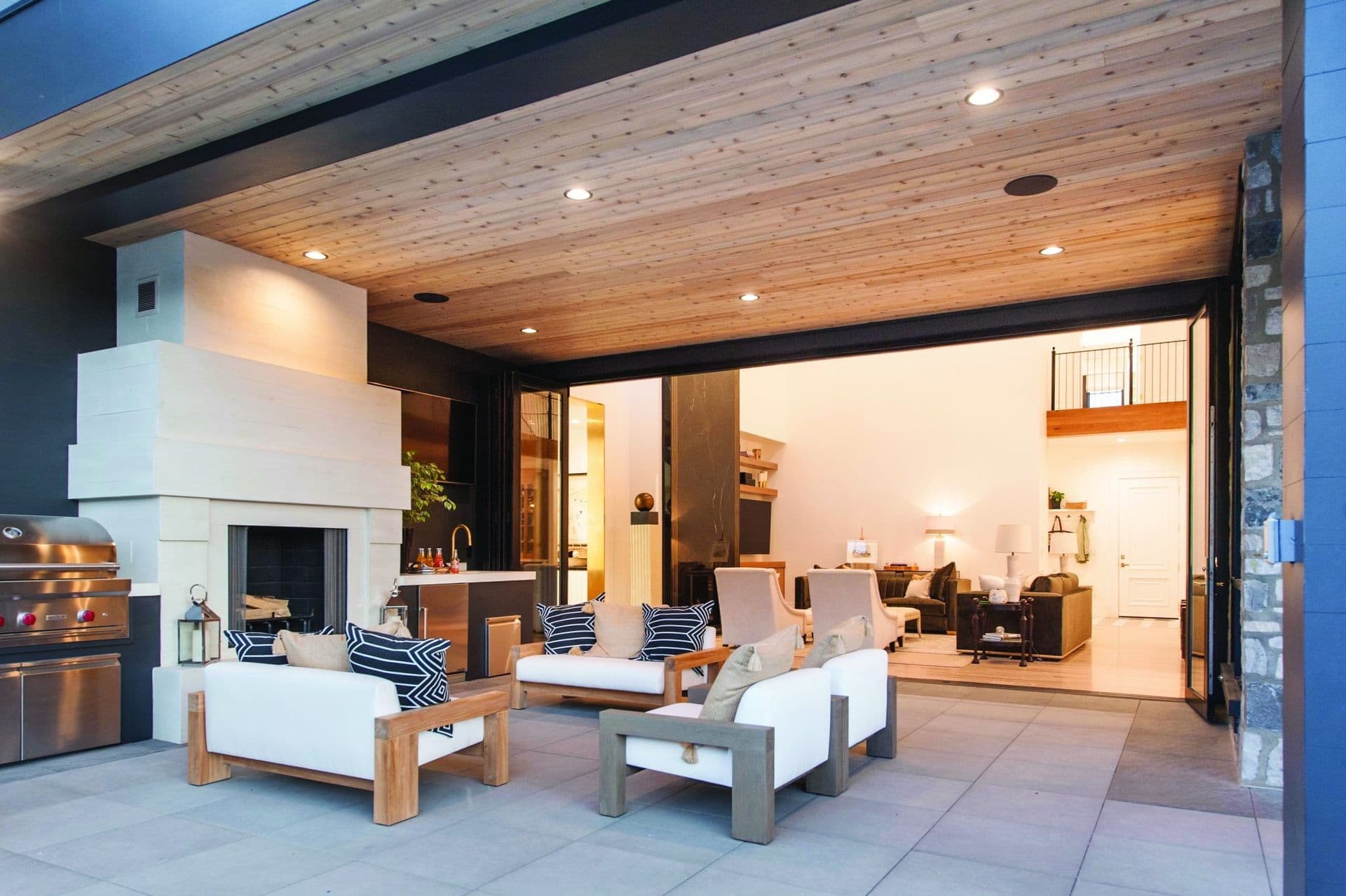 Folding_Door