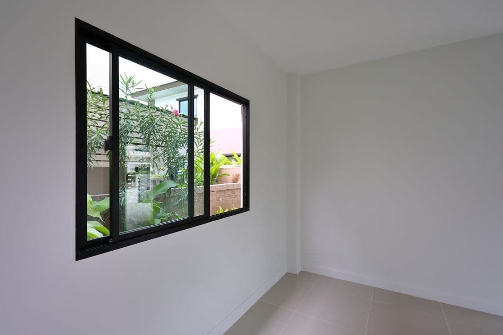 black-frame